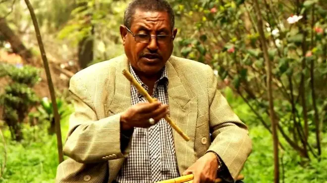 ሙዚቀኛው ዩሀንስ አፈወርቅ በባህላዊ ሙዚቃ ዘርፍ ገናና ናቸው