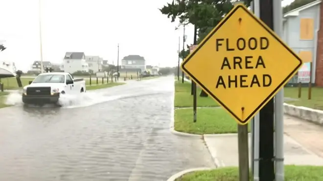 Затопленная улица в США