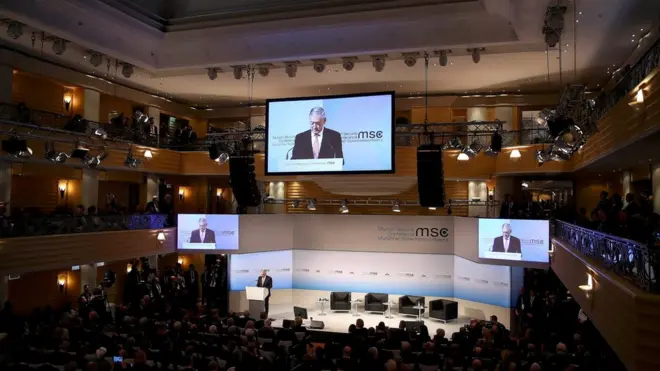 Новий міністр оборони США Джеймс Меттіс заспокоїв учасників конференції