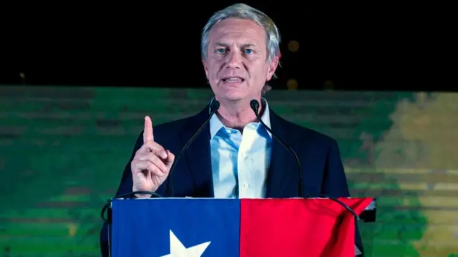 El candidato José Antonio Kast es hijo de Michael Kast Schindele, que llegó a Chile desde Alemania en diciembre de 1950, cuando solo tenía 26 años.