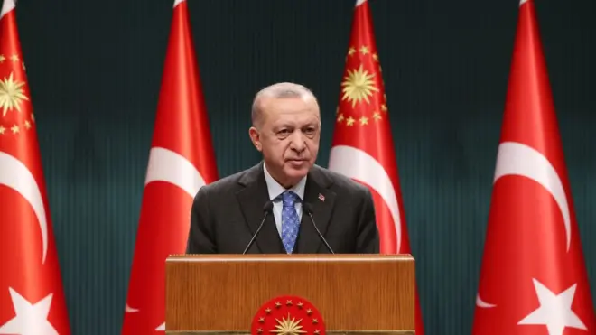 O presidente turco Erdogan se posicionou contra a entrada dos dois países escandinavos