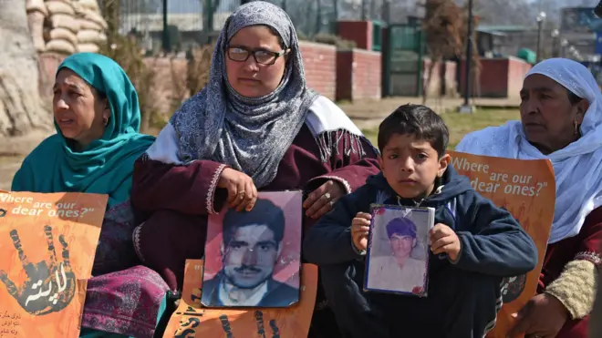 یہ رپورٹ لاپتہ ہونے والے نوجوانوں کے والدین کی تنظیم (ایسوسی ایشن آف پیرنٹس آف ڈس اپیئرڈ پرسنز) اور جموں اور کشمیر کی سول سوسائٹی کے اتحاد (جموں اینڈ کشمیر کولیشن آف سول سوسائٹی) نے جاری کی ہے