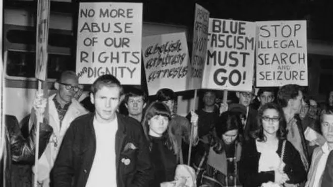 La concentración frente al Black Cat de Los Ángeles dio impulso al movimiento por los derechos civiles de los homosexuales.