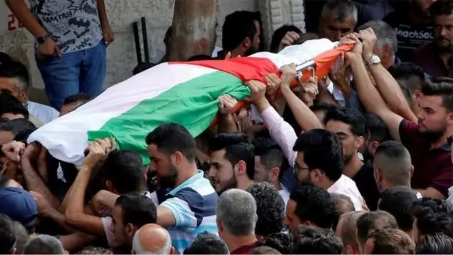 Suami Rabi, Yacoub, mengatakan dia yakin pelaku pelemparan batu itu lebih dari satu orang dan dia berharap mereka diadili.