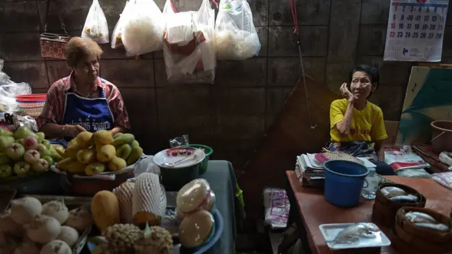 แม่ค้าไร้ลูกค้า