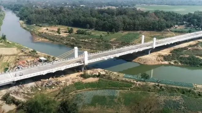 1.9 کلو میٹر لمبے اس پُل کا افتتاح دونوں ممالک کے درمیان سفارتی اور اسٹریٹجک تعلقات کے لیے بہت معنی رکھتا ہے