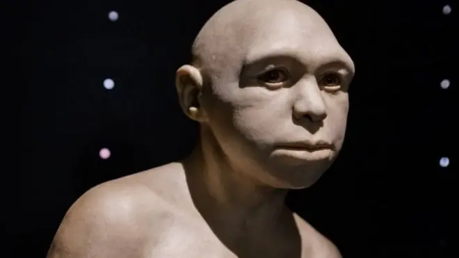 Paleolithic au mazingira ya zama za mawe yalikuwa ya mabadiliko ya mara kwa mara. Watu walihama, walichangamana na wakati mwingine hata kuchanganyikana.