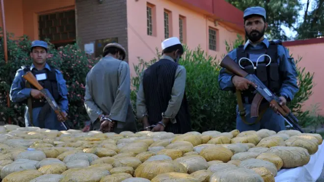 به گفته مسئولین قبل از این دارایی های غیر منقول قاچاقچیان مصادره نمی‌شد