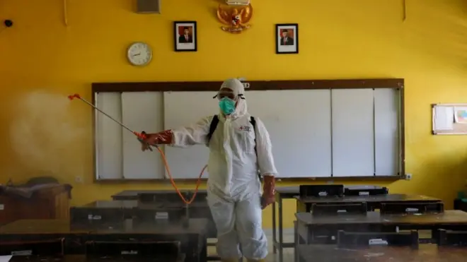 (Foto ilustrasi) Setelah sekolah diliburkan dan warga dianjurkan diam di rumah guna menghambat penularan virus corona, guru honorer tersendat penghasilannya.