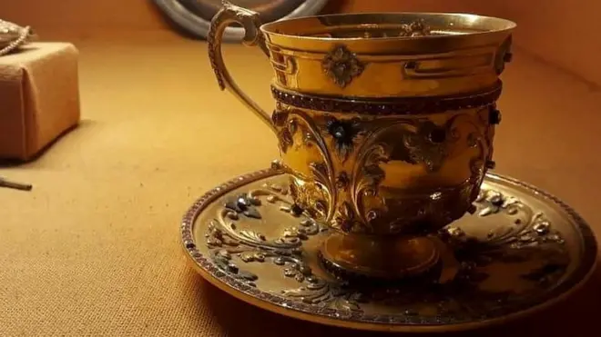 सोने का कप, हैदराबाद, निज़ाम म्यूजियम, निज़ाम मीर उस्मान अली ख़ान