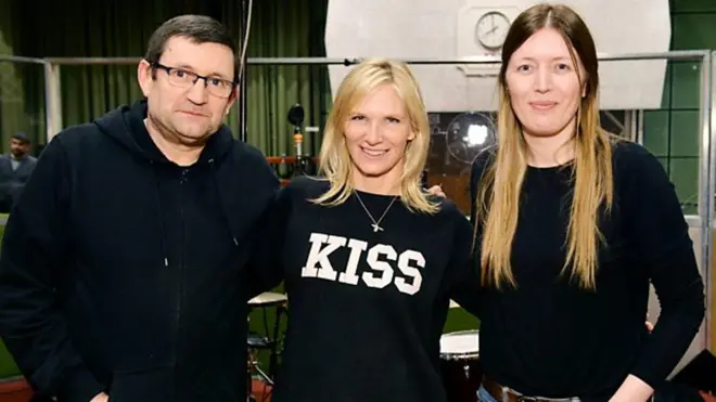 نگاهی به جدول پرفروشترین تکآهنگها و آلبومهای موسیقی پاپ و راک و ایندی بریتانیا