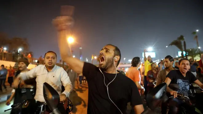 متظاهرون في القاهرة