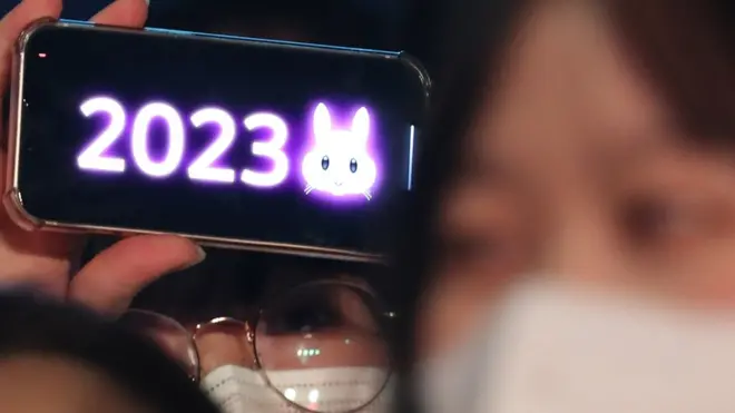 지난 12월 한국은 다양한 나이 셈법이 경제적으로 비효율적이라며 전통적인 한국식 셈법을 없애는 법안을 통과시켰다