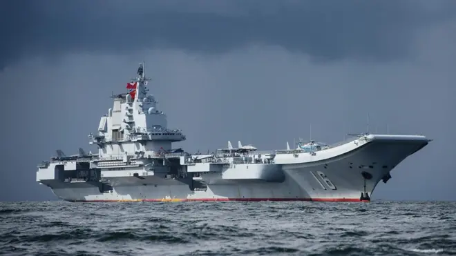 辽宁号进入香港水域（7/7/2017）