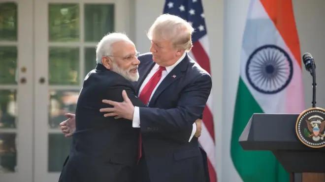 د امریکا ولسمشر د هند لومړي وزیر سره.