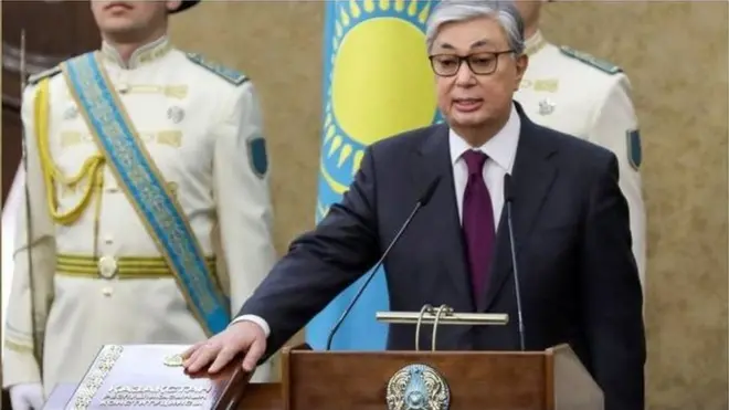 Qazaxıstan prezidenti vəzifələrini icra edəcək Kasım-Comərt Tokayev and içib
