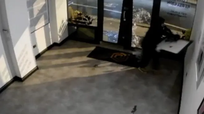Benksijev „Trenutak“ ukraden iz londonske galerije