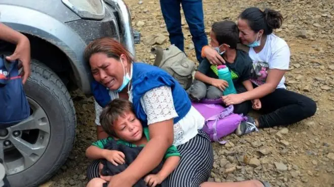 En la caravana había familias enteras, mujeres y niños.
