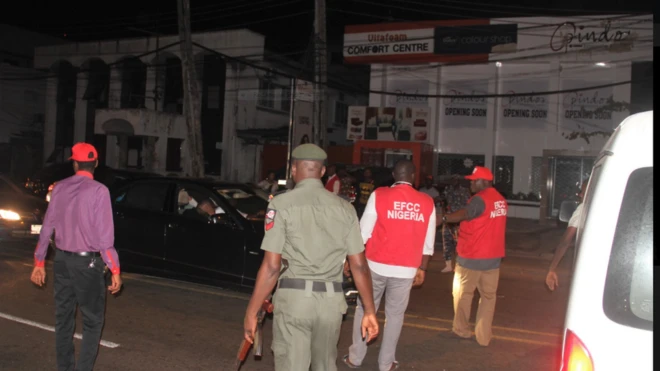 Ndị ụlọọrụ EFCC nwere ọrụ ị nyocha onye ọbụla na eme mpụ na Naịjirịa