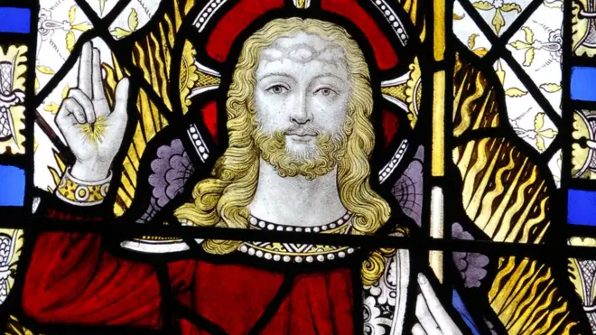 Gambar Yesus seperti terlihat pada jendela salah satu gereja di Inggris.