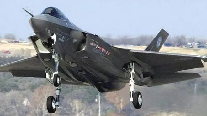 अमरीका, डोनल्ड ट्रंप, एफ-35 फाइटर प्लेन