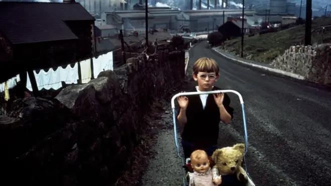 Уэльс, 1965