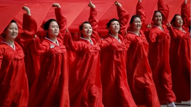 Những người tham gia duyệt binh được xét duyệt cẩn thận về lòng trung thành.