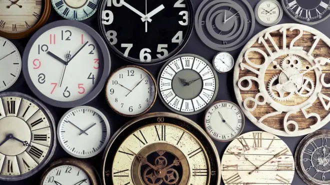 Aunque percibimos el tiempo como algo lineal, es mucho más complejo que eso.