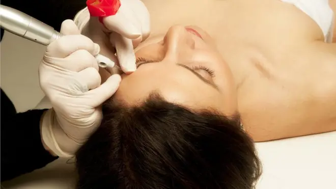 Bà Phạm Thị Mỹ Lệ tử vong sau khi đi xăm mày, xăm môi ở một cơ sở làm đẹp tỉnh Bình Phước