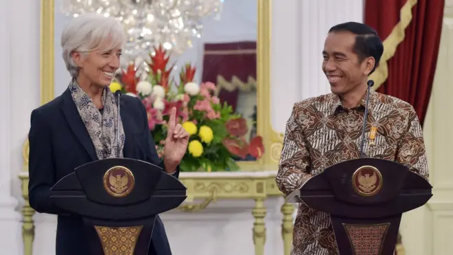 Presiden Joko Widodo dengan Direktur IMF Chritine Lagarde di Istana Presiden, Jakarta pada 2015.