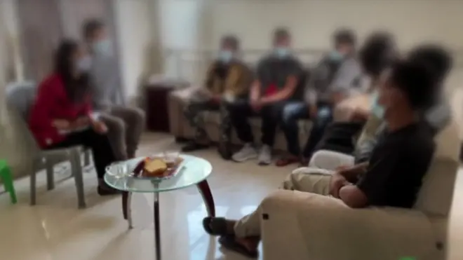 सैन्य सरकार का आरोप है कि हिंसा के लिए एनएलडी ज़िम्मेदार है.