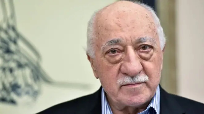 فتح‌الله گولن در تبعیدی خودخواسته در آمریکا است