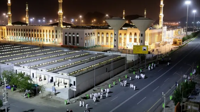 أكثر من مليونين من المسلمين يحجون هذا العام
