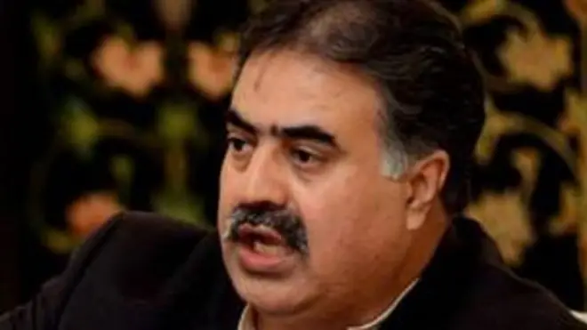 ایک سرکاری اعلامیہ کے مطابق وزیر اعلیٰ نے منگل کی شب میر سرفراز بگٹی کی فوری برطرفی کی سمری گورنر بلوچستان کو بھجوا دی ہے۔