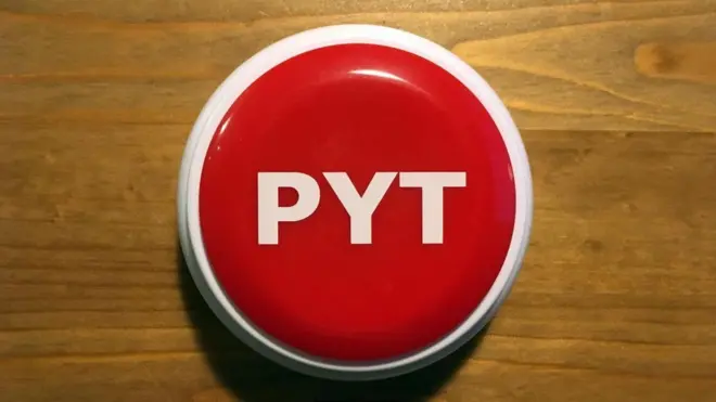 Таку кнопку можна придбати в Данії у магазині, натиснувши на неї, ви почуєте "пют", що означає, "все буде добре"