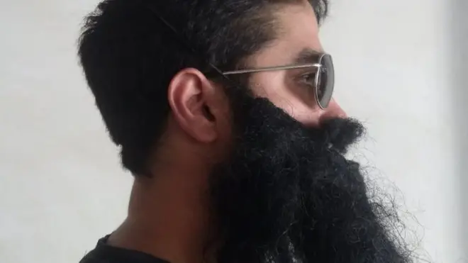 拉斐尔脸书专页的标语