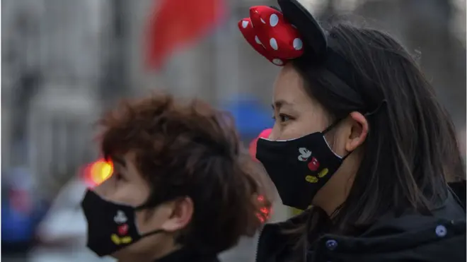 코로나19 확산에 따라 디즈니가 지난 13일 미국 디즈니랜드의 휴장을 발표했다