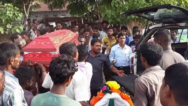 දැරියගේ අවසන් කටයුතු 26 වෙනිදා සවස යාපනය තිරුවෙඩි‍නිලෙයි සුසාන භූමියේදී සිදු කෙරිණි