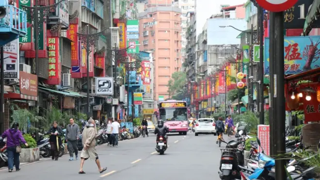 台灣新北市中和的華新街