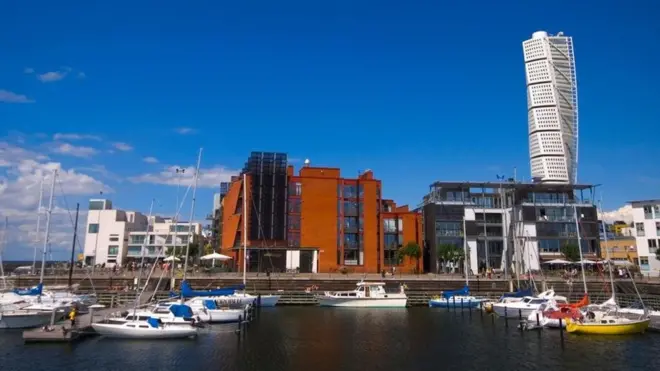 马尔默的扭转大厦是斯堪的纳维亚最高的建筑（图片来源：Alamy）