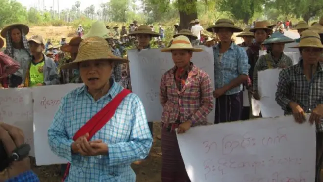 ဒေသခံတောင်သူတွေအနေနဲ့ ဆန္ဒဖော်ထုတ်တာတွေ ဆက်တိုက်လုပ်ခဲ့