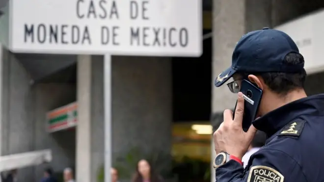 Police outside the mint in Mexico City. 6 Aug 2019