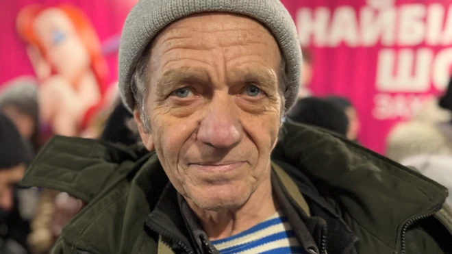 Volodymyr Dehtyarov, un exsoldado de la URSS que escapa de Ucrania por la guerra.