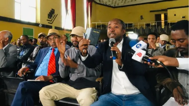 ተሳተፍቲ ፖለቲካዊ ዘተ ኢዜማ