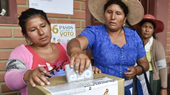 Votantes en Bolivia