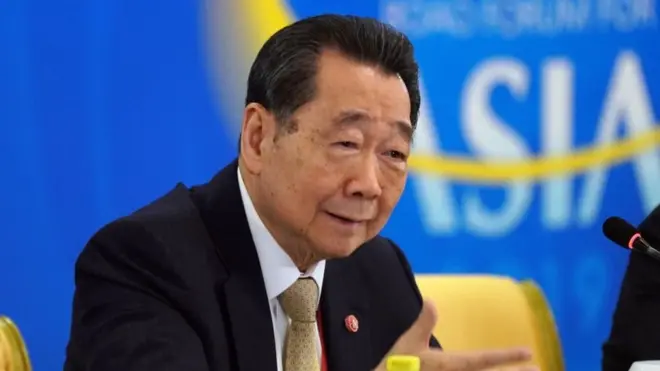 เจ้าสัวธนินท์ เจียรวนนท์ ประธานอาวุโสบริษัท เครือเจริญโภคภัณฑ์ จำกัด เป็นมหาเศรษฐีอันดับต้นของประเทศ