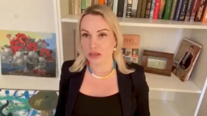 It soon emerged that Ms Ovsyannikova was a Channel One editor who had earlier recorded a video statement