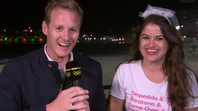 Periodista de la BBC y novia en su despedida de soltera