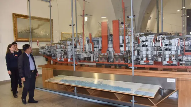 ဗီယာနာမြို့တော် စစ်သမိုင်း ပြတိုက်ကို လေ့လာခဲ့