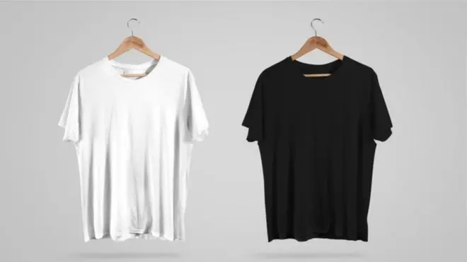 Se houver vento e a camiseta for folgada, a melhor opção é a preta